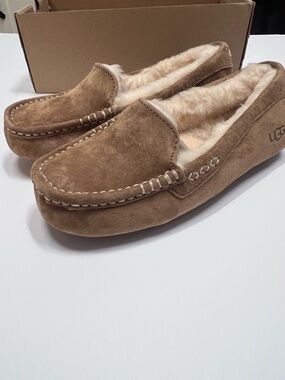 NEW UGG Ansley Slippers Womens Size 5 Chestnut Suede Sheepskin Lined NIB